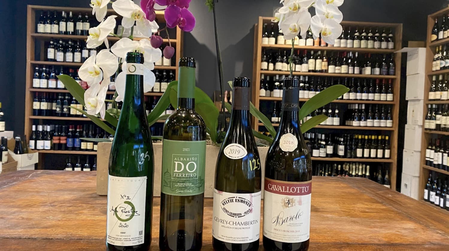 Sip and Savor: Free Wine Tasting at Mountain Village Wine Merchant this Summer!
