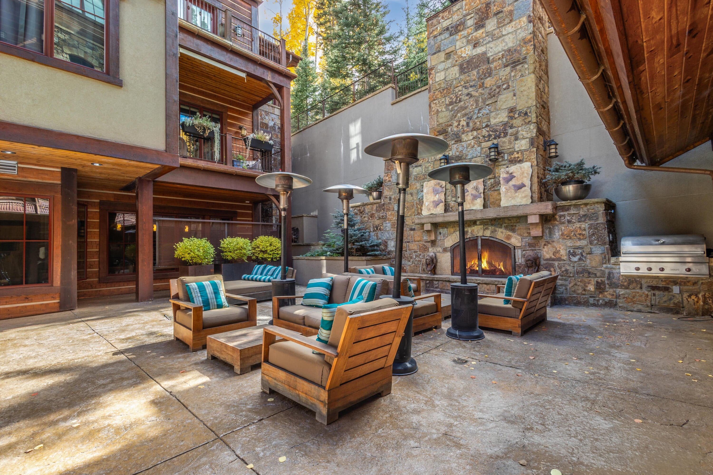 12 Elkstone Place 301