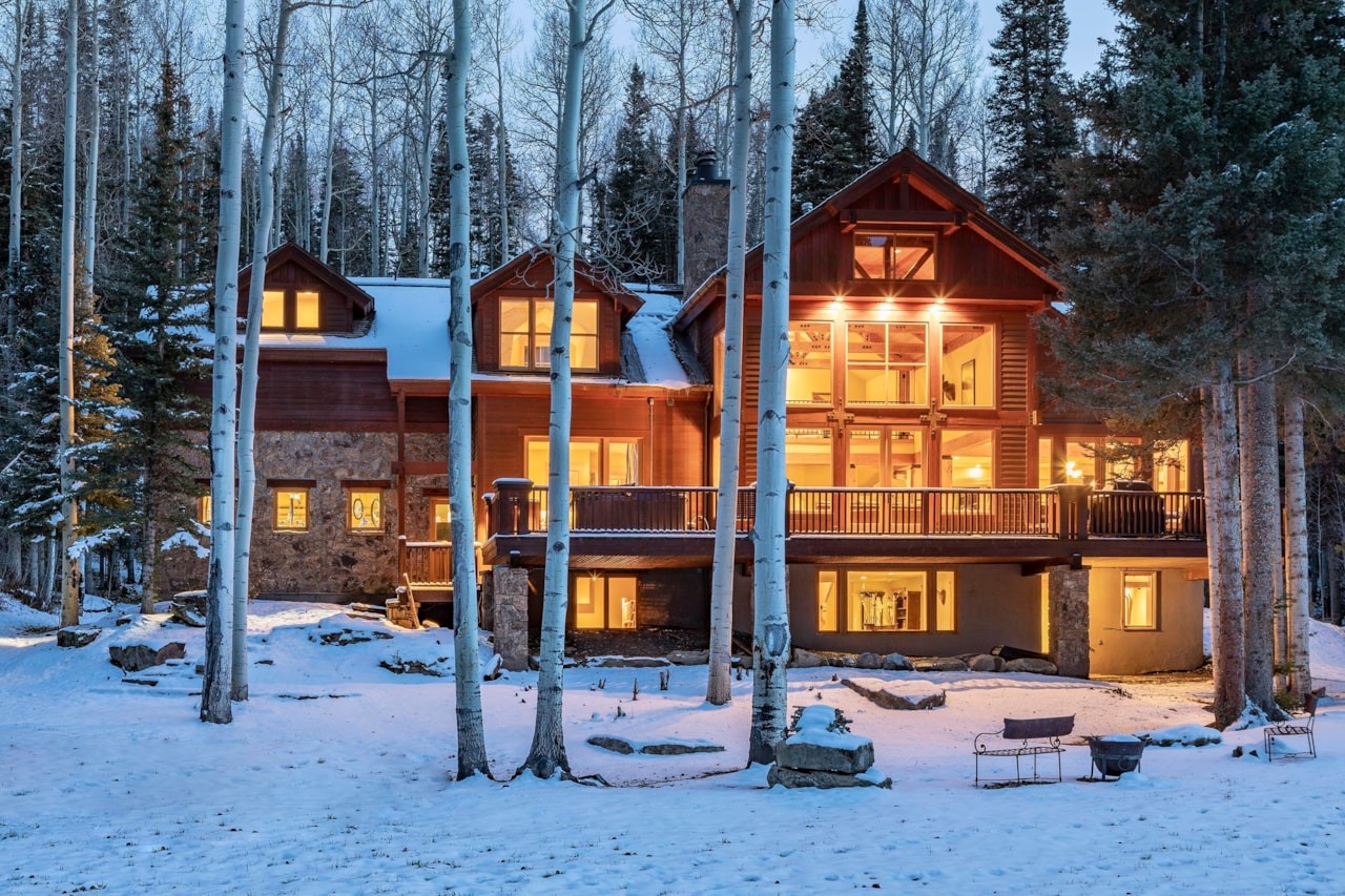 Luxurious Mountain Living: 7-Bedroom Estate in Mountain Village, Telluride - Mountain Rose Realty